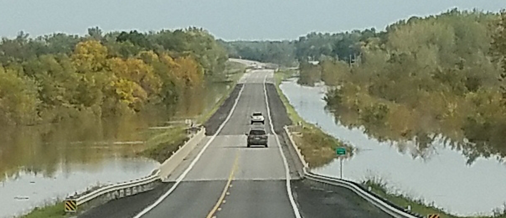 Flooding On The Grand River Threatening US 65 & US 36