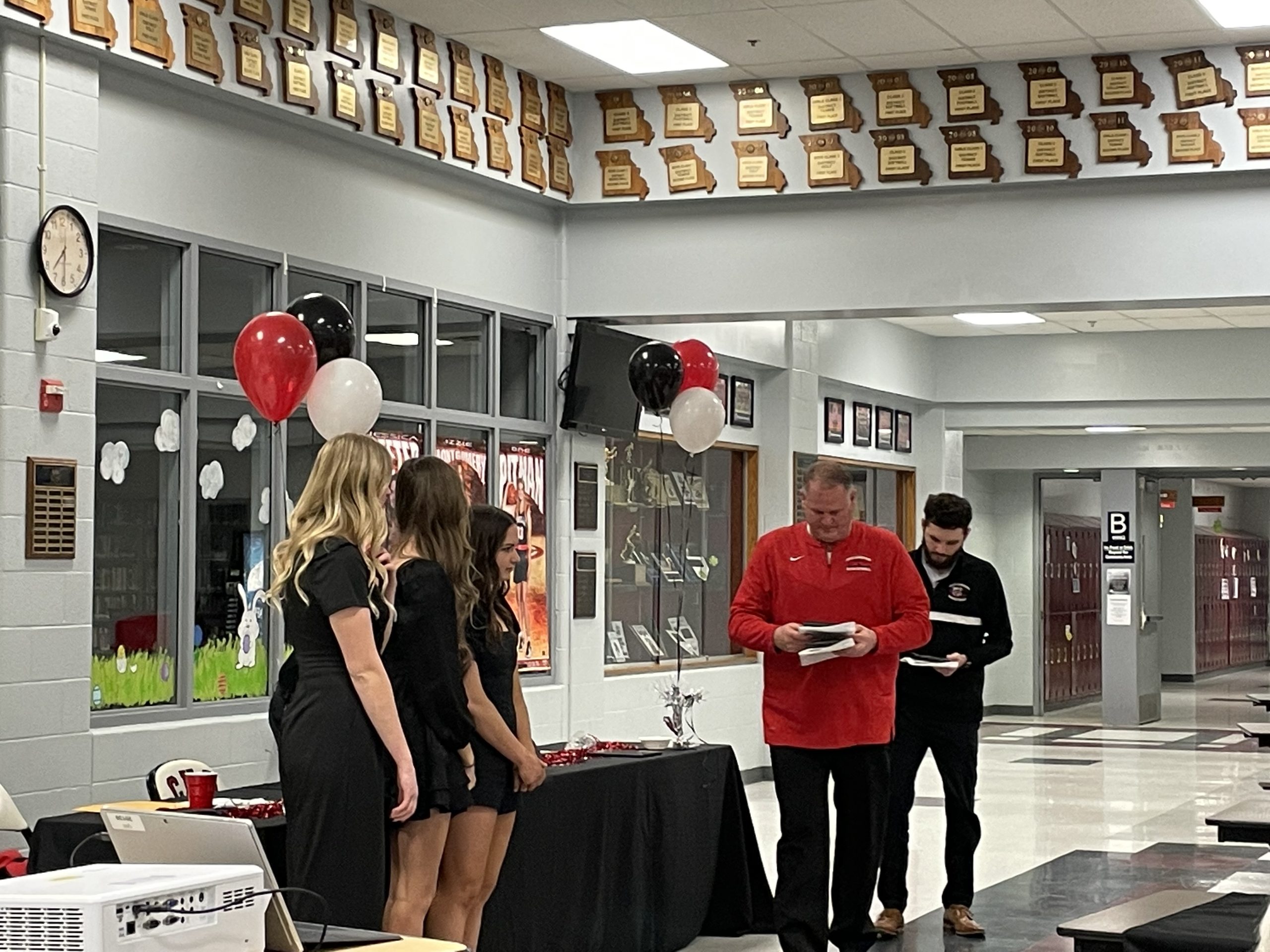 Lady Hornets Basketball Celebrates 2022-23 Season With Banquet