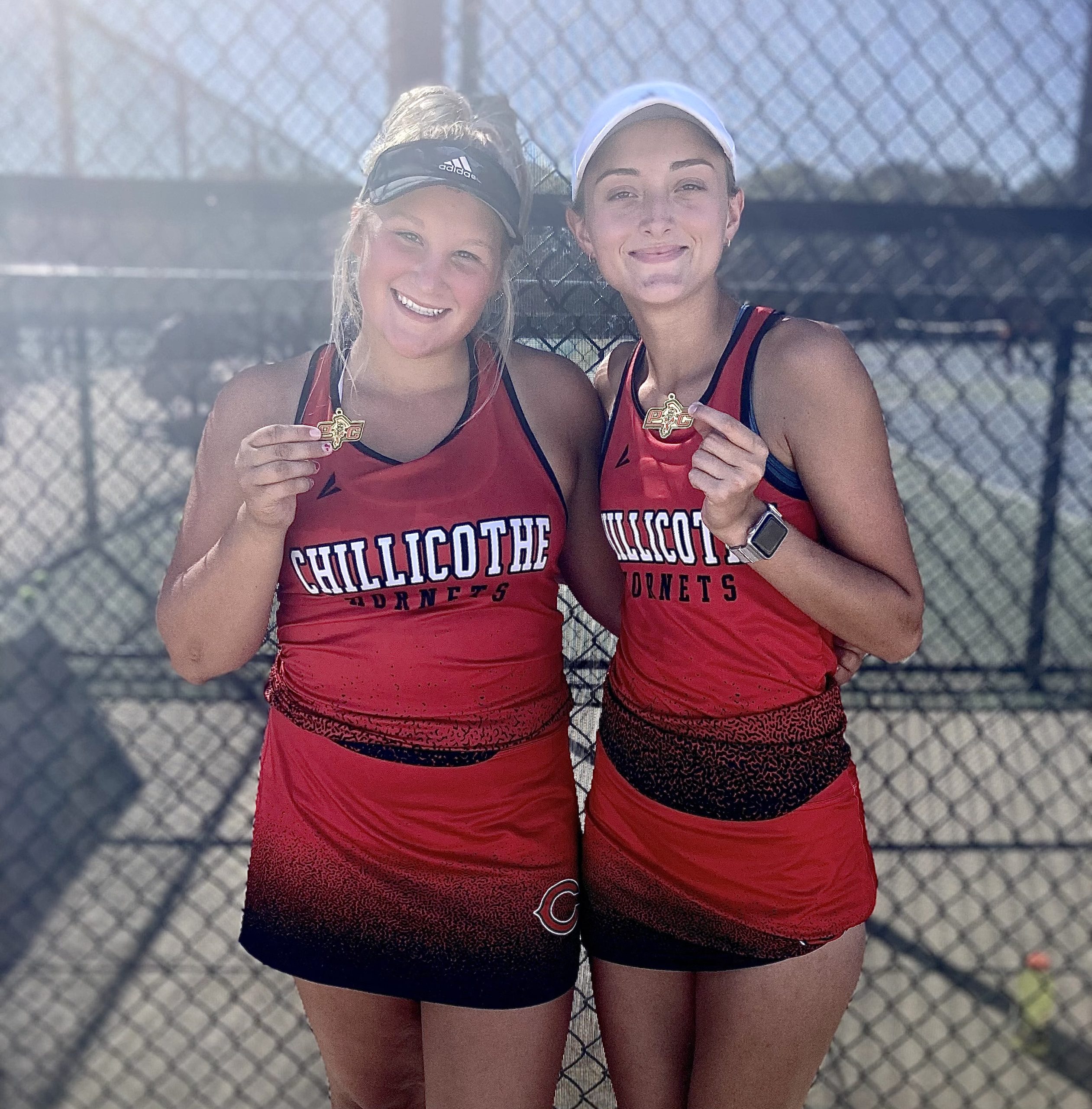 Washburn and Garr Dominate Doubles Championship and Lead Team to 13 Match Wins at New Platte County Tourney