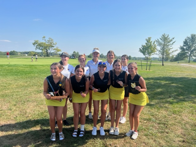 Lady Hornet Golfers Finish as Runners-Up in 2023 CHS Invitational