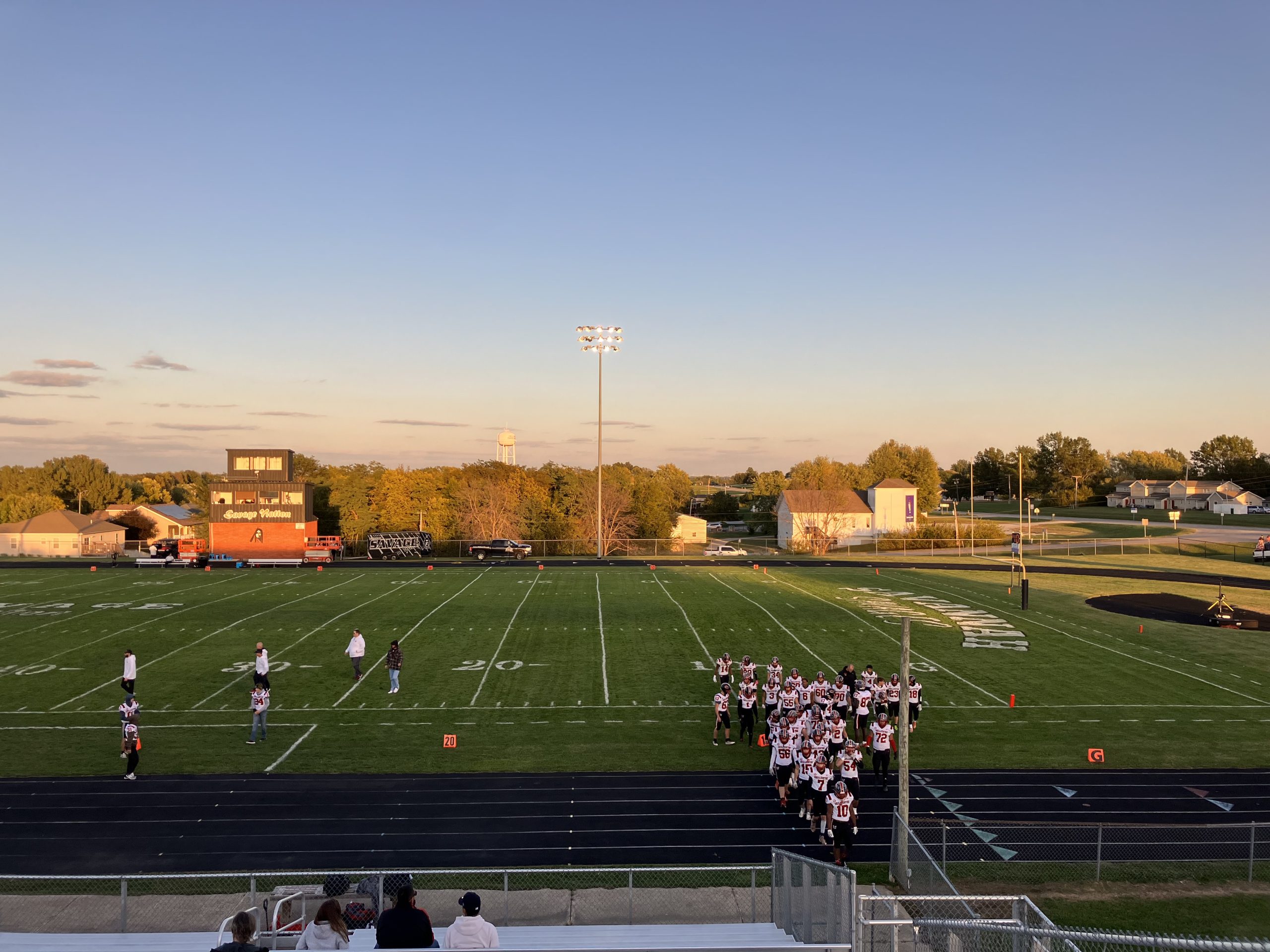 Savannah Slows Down Chillicothe On the Gridiron